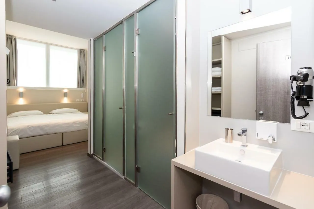 Bb Hotels Smarthotel Milano Linate Segrate 3*,  Italy