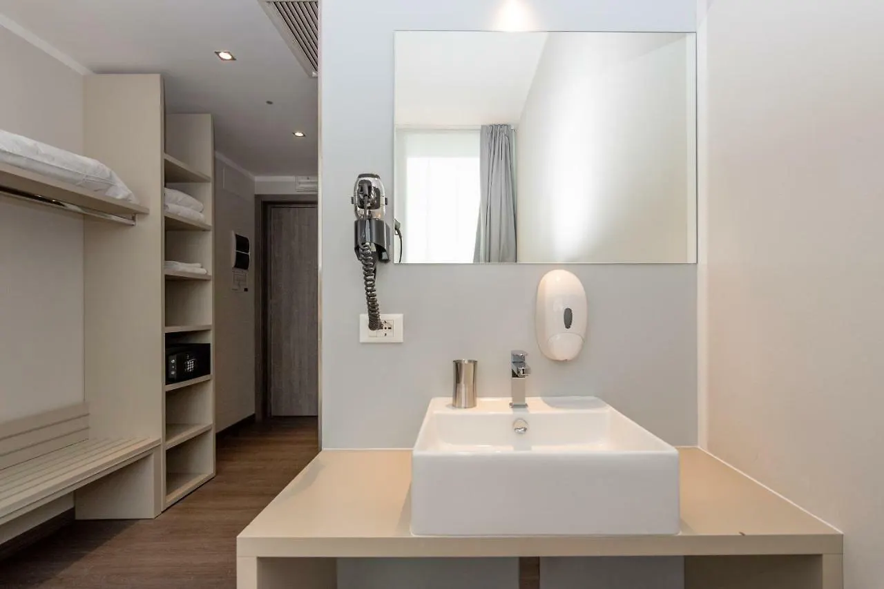 Bb Hotels Smarthotel Milano Linate Segrate Italy